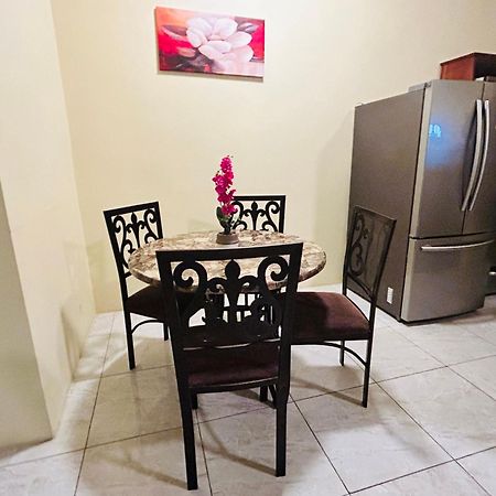The Rest Stop- Gated Community-24 Hrs Security Montego Bay Exterior foto